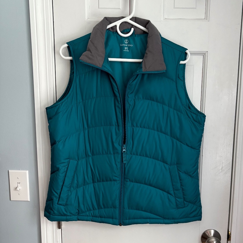 Lands End Teal Green vest.  Size MP GUC!